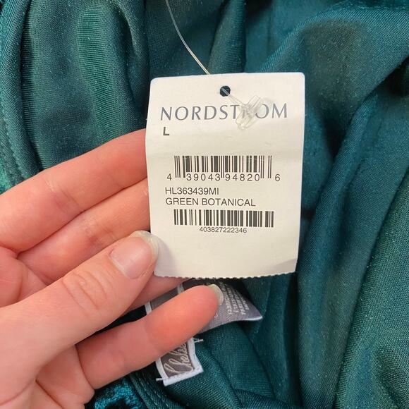 Nordstrom Chelsea28 NWT Green Velvet Ruffle Blouse Womens Size L Jewel Glam - Picture 7 of 7